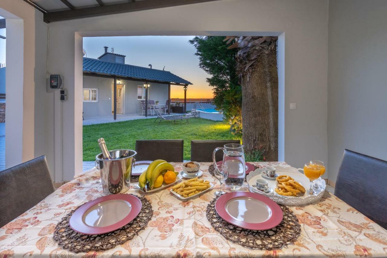 Fontana Luxury Villa Salakos With Pool Near Beach Exterior photo